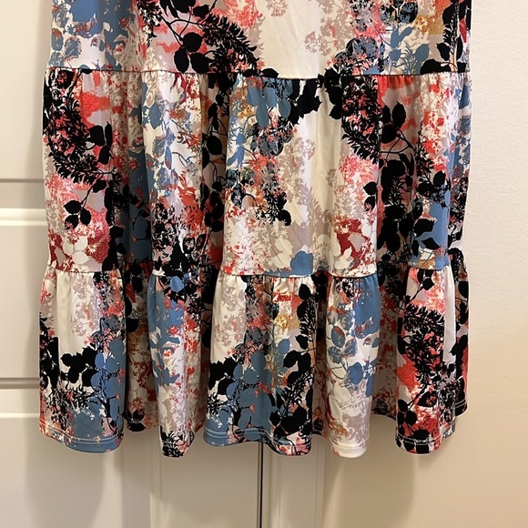 Floral Sleeveless Dress - Multicolor size small by Chiasso - Picture 2 of 5